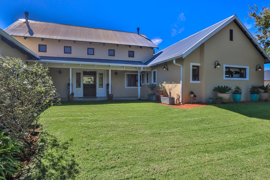 4 Bedroom Property for Sale in The Coves North West